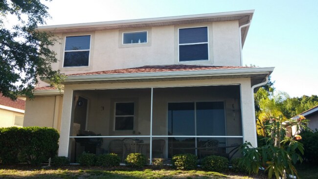 1462 Daryl Dr in Sarasota, FL - Foto de edificio - Building Photo