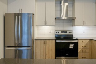 258 Hespeler Rd in Cambridge, ON - Building Photo