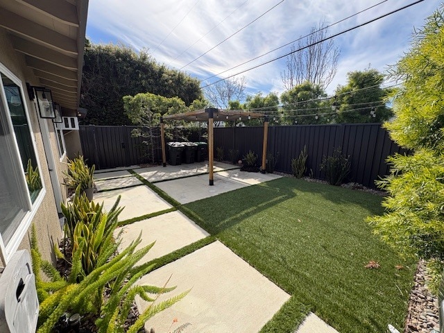 1960 Pomona Ave in Costa Mesa, CA - Building Photo - Building Photo