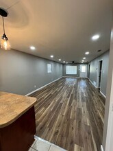 321 W Park Ave in Weatherford, TX - Building Photo - Building Photo