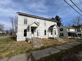 1102 Spring St in New Castle, IN - Building Photo