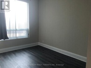 8228-8228 Birchmount Rd in Markham, ON - Building Photo - Building Photo
