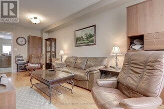 5507 Festival Dr in Mississauga, ON - Building Photo - Building Photo