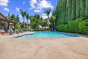 Brooks Landing in Modesto, CA - Building Photo