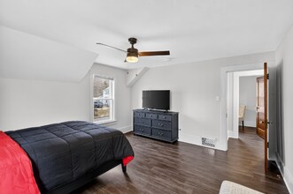 430 N Linden St in Marshall, MI - Building Photo - Building Photo