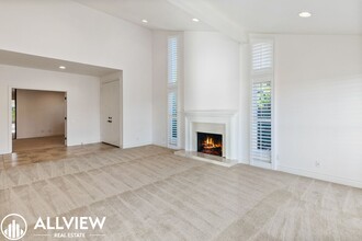 25 Sky Sail Dr in Newport Beach, CA - Building Photo - Building Photo
