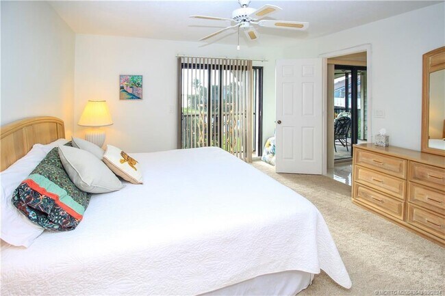 2040 NE Ocean Blvd in Stuart, FL - Building Photo - Building Photo