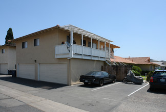 16701 Bartlett Ln in Huntington Beach, CA - Building Photo - Building Photo