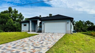1143 Rachel St E in Lehigh Acres, FL - Building Photo - Building Photo