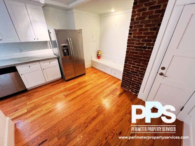 951 Edgewood Ave NE in Atlanta, GA - Building Photo - Building Photo