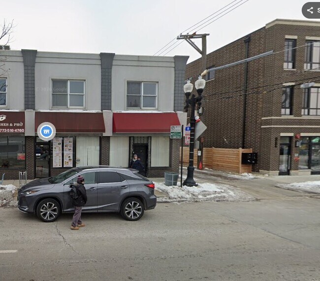 property at 1615 W Lawrence Ave