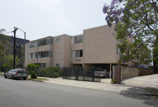 1401 N Kingsley Dr in Los Angeles, CA - Building Photo - Building Photo