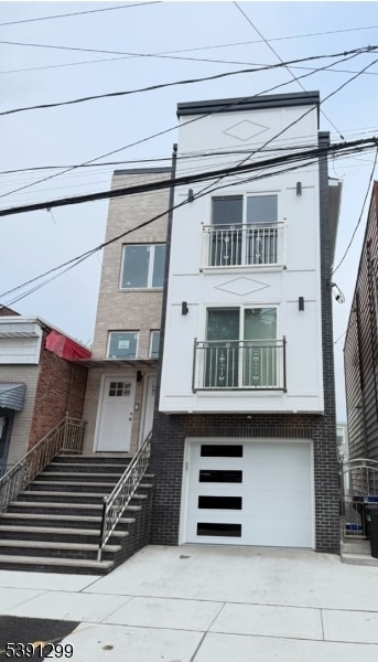 property at 595 N 11th St