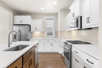 165 E Cool Pond Dr in Meridian, ID - Building Photo - Building Photo