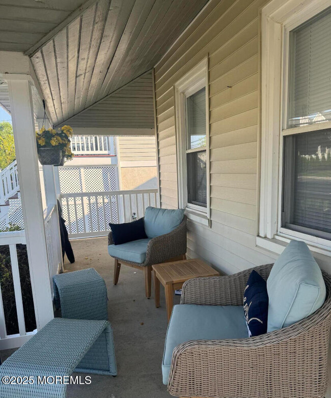 44 Riverdale Ave in Monmouth Beach, NJ - Building Photo - Building Photo