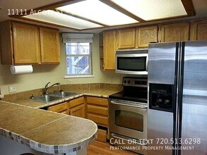 11111 Alcott St in Westminster, CO - Foto de edificio - Building Photo