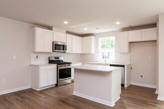 717 McKissick Dr in Reidville, SC - Building Photo - Building Photo
