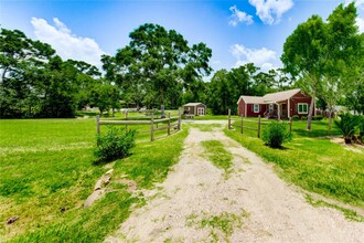 7603 County Rd 171 in Alvin, TX - Building Photo - Building Photo