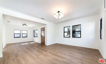 1328 Silver Lake Blvd in Los Angeles, CA - Building Photo - Building Photo