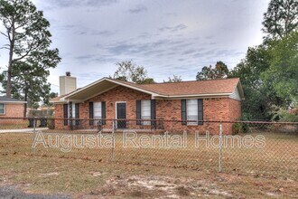 3859 Fairington Dr in Hephzibah, GA - Foto de edificio - Building Photo