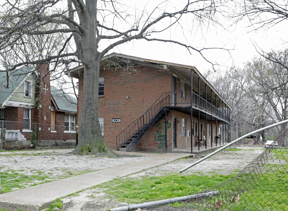 1025 S Wellington St in Memphis, TN - Building Photo