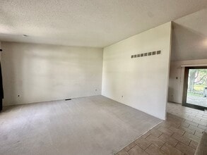 21669 Tulipwood St in Trenton, MI - Building Photo - Building Photo