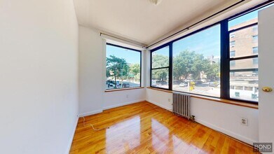 174 2nd Ave in New York, NY - Building Photo - Building Photo