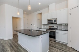 680 Naumann Dr in Leander, TX - Building Photo - Building Photo