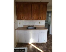 12 Baxendale Ave in Brockton, MA - Building Photo - Building Photo