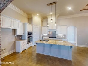 405 Dunvegan Ct in Lafayette, LA - Building Photo - Building Photo