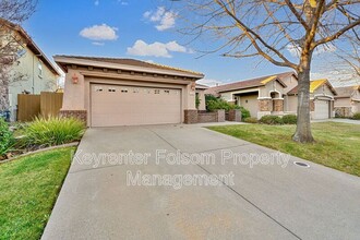 2132 Horseshoe Glen Cir in Folsom, CA - Building Photo - Building Photo