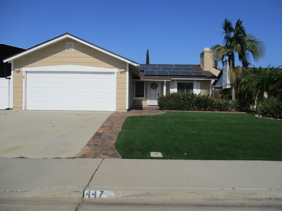 447 Blueberry Cir in Oceanside, CA - Building Photo