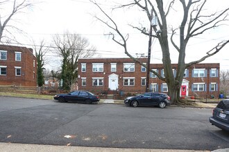 2608 29th St Se in Washington, DC - Building Photo - Building Photo