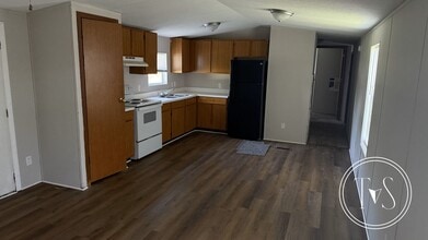 426 Cedar Ave in Claxton, GA - Building Photo - Building Photo