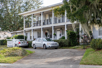 Colonial Arms in Lakeland, FL - Building Photo - Building Photo