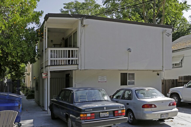 2518 P St in Sacramento, CA - Foto de edificio - Building Photo