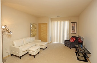 The Vue at Pinnacle Park in Fitchburg, WI - Foto de edificio - Interior Photo