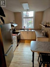 266 Front St in Belleville, ON - Building Photo - Building Photo