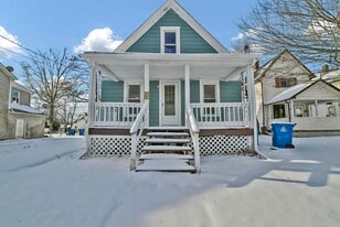 3132 Elyria Ave in Lorain, OH - Building Photo