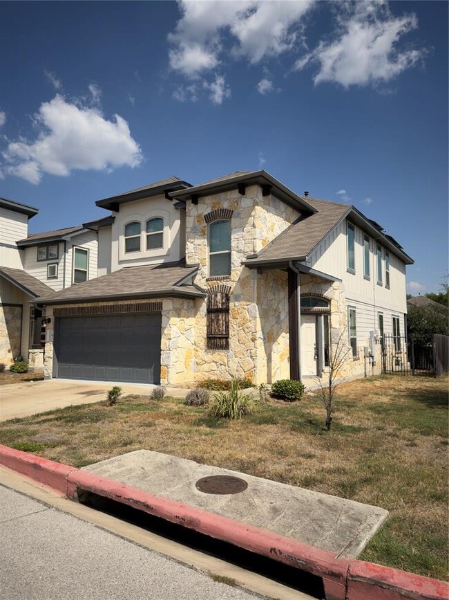 1000 Boatswain Wy in Austin, TX - Building Photo - Building Photo