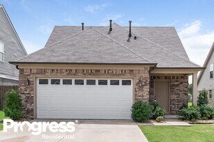 9849 White Poplar Dr in Olive Branch, MS - Building Photo