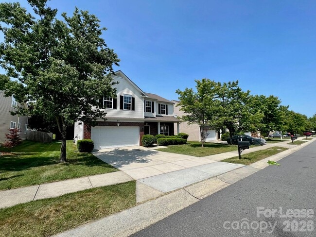 10311 Dominion Village Dr in Charlotte, NC - Building Photo - Building Photo