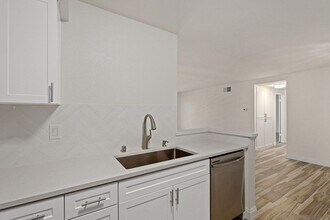 12291 Carmel Vista Rd in San Diego, CA - Building Photo - Building Photo