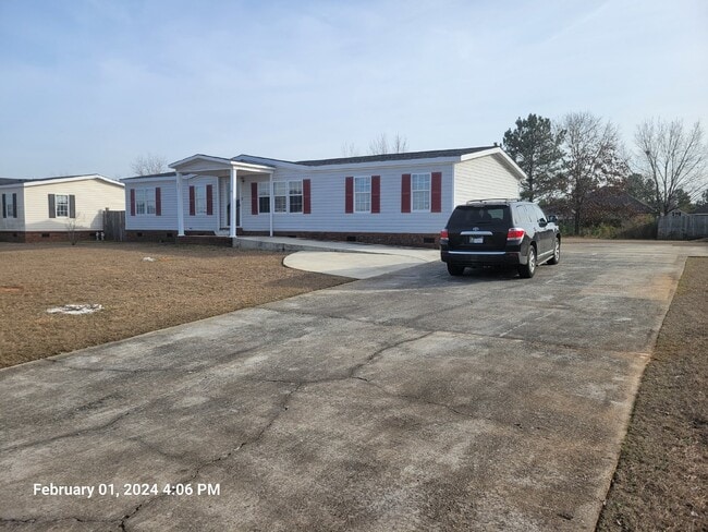 101 Gibson Cir in Kathleen, GA - Building Photo - Building Photo