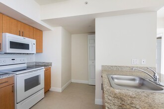 2350 SW 27th Ave in Miami, FL - Building Photo - Building Photo