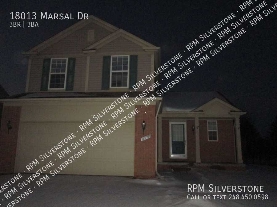 18013 Marsal Dr in Macomb, MI - Building Photo