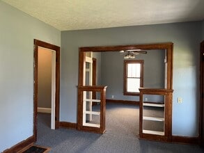 563 Garfield Pl in Mansfield, OH - Foto de edificio - Building Photo