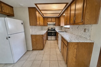 1012 N Chowning Ave in Edmond, OK - Building Photo - Building Photo