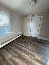 124 York St in Bangor, ME - Foto de edificio - Building Photo