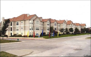 NEO at Midtown Apartments in Dallas, TX - Foto de edificio - Building Photo